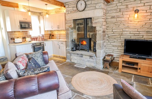 Haworth Cottage | Charming DUCKING WELL COTTAGE: Cozy Retreat in Haworth