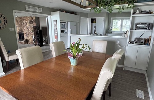 Duclos Point Cottage | Unforgettable Duclos Point Lakefront with Breathtaking Vistas