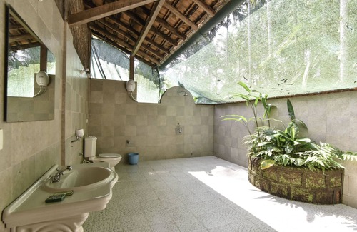 Cormonem House | Guest Rated 10/10 at Dudhsagar Plantation with Pool & Spa