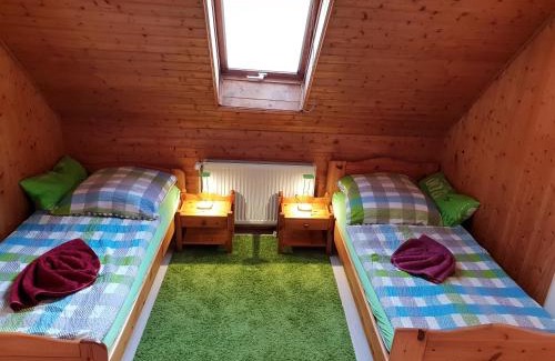 Diebach am Haag House | Cozy Dudu's Gästehaus with Kitchen & Great Reviews