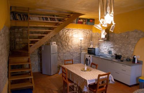Gargagnago di Valpolicella Bed & Breakfast | Due Archi: Oceanfront Retreat with Pool & Top Ratings