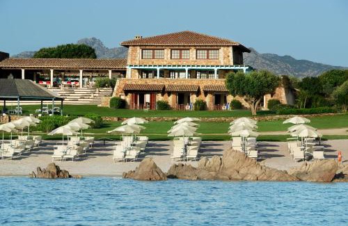 Puntaldia Hotel | Experience Due Lune Puntaldia Resort & Golf: 5-Star Bliss