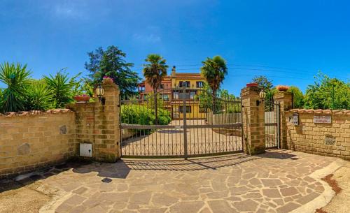 Lake Bracciano House | Experience Due Miglia: Oceanfront Haven with Pool & Pets