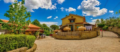 Lake Bracciano House | Experience Due Miglia: Oceanfront Haven with Pool & Pets