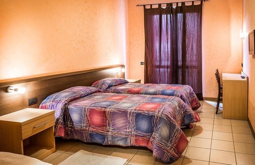 Airuno Hotel | Discover Due Platani: Family-Friendly Stay with Dining