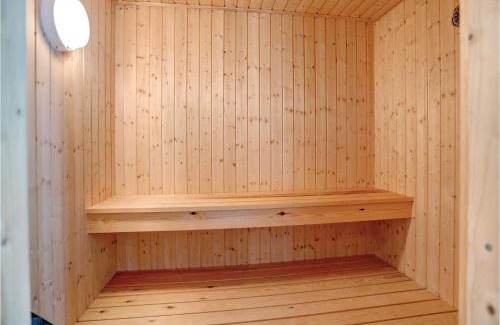 Spidsegard House | Elegant Duen: 5-Star Pet & Child Friendly Retreat