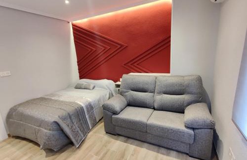 Torredonjimeno House | Cozy Retreat - Your Inviting Room in Torredonjimeno