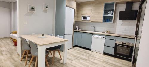 Torredonjimeno House | Cozy Retreat - Your Inviting Room in Torredonjimeno