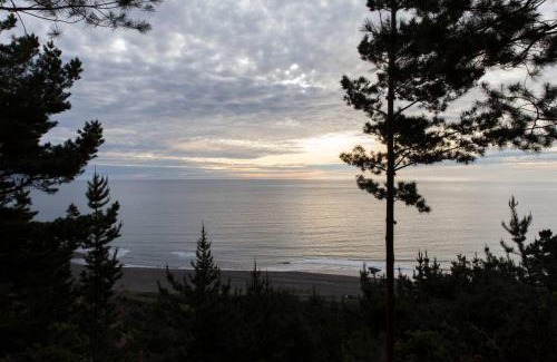 Pelluhue House | Relax and Unwind at Duerme y Despierta en el Mar