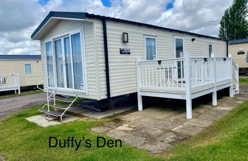 Great Yarmouth Resort | Idyllic Duffy's Den with Oceanfront Views & Pool Access