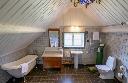 Katrineholm Hotel | Relax at Dufweholms Herrgård: Pool, Spa & 4-Star Comfort