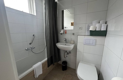 De Koog Hotel | Discover DuinHotel Texel: Family-Friendly with Breakfast