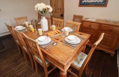 Woodbridge House | Duke Cottage