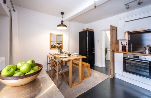 Norwich Cottage | Cozy Duke St Cottage for Two - Perfect Getaway Awaits
