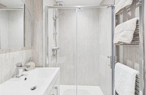 Hawick Apartment | Duke Street Suite