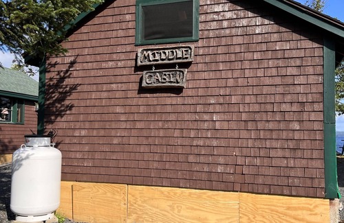 Rangeley Plantation Cabin | Lakefront DuLac Cabin: Pet-Friendly Retreat with Ocean Views