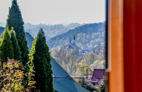Piwniczna-Zdroj Ski Chalet | Discover Dulakówka: Family-Friendly Retreat for All Seasons