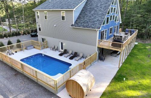 Pocono Lake Villa | Idyllic Dulce Retreat with Pool and Hot Tub Bliss