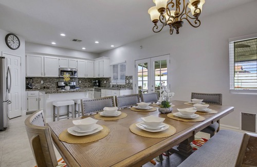 Coachella House | Experience Dulce Vida: Pool, Spa & BBQ Fun Await!