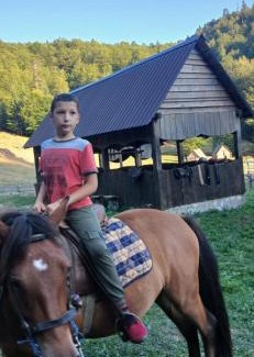 Kolasin Municipality Cabin | Pet-Friendly Retreat at Dulović - KATUN POTOCI, Rated 10/10