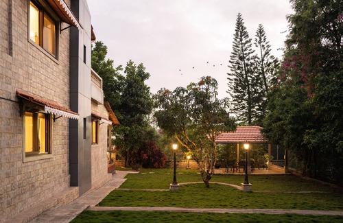 Bhim Nagar Villa | Discover Dulwich Park View: Family-Friendly Getaway