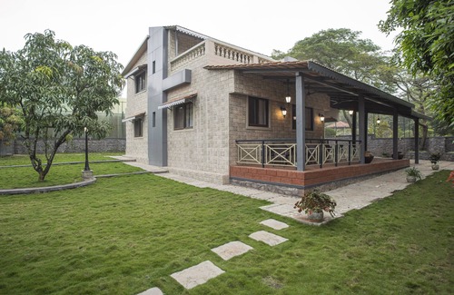 Bhim Nagar Villa | Discover Dulwich Park View: Family-Friendly Getaway
