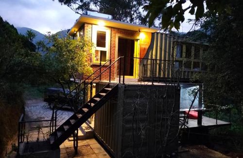 Udadumbara Villa | Experience Family Fun at Dumbara Breeze - Rated 10/10