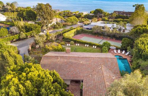 Central Malibu Villa | Premier Dume Point Retreat with Tennis & Private Pool