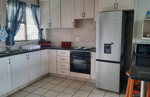 Manaba Beach Apartment | Relax at Dumela Margate Flat No 30 with Oceanfront Views