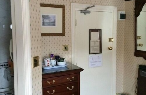 Sedgefield House | Highly Rated Dun Cow Inn: Family-Friendly Dining & Comfort