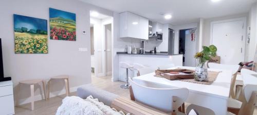 El Morche Apartment | Beachfront Dunas Apartment with Pool & Ocean Views