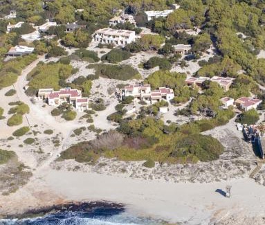 Calo de Sant Agusti Hotel | Elegant Dunas de Formentera: Oceanfront Pool & Dining