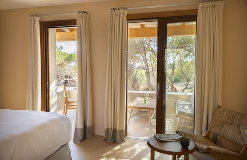 Calo de Sant Agusti Hotel | Experience Elegance at Dunas de Formentera Hotel