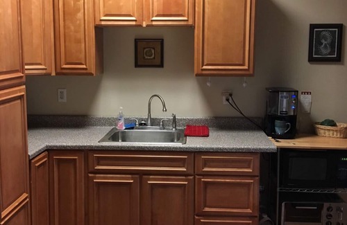 Baldwinsville Apartment | Experience Dunbar Island Loft with Canal Views & Spa Amenities