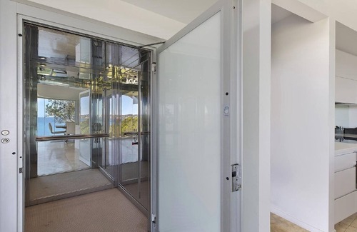 Forresters Beach House | Beachfront Escape at Dunderave - Rated 10/10 by Guests