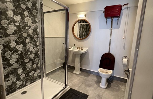 Newcastle Hotel | Discover Dundrum Inn: Family-Friendly with Dining Options