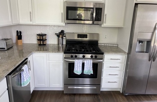 Michigan City House | Discover DUNE FINE! Beachside Family Cottage with Ocean Views