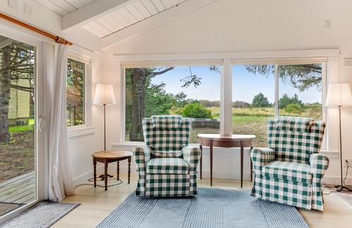 Copalis Beach House | Family-Friendly Dune Grass Cottage with Great Guest Reviews