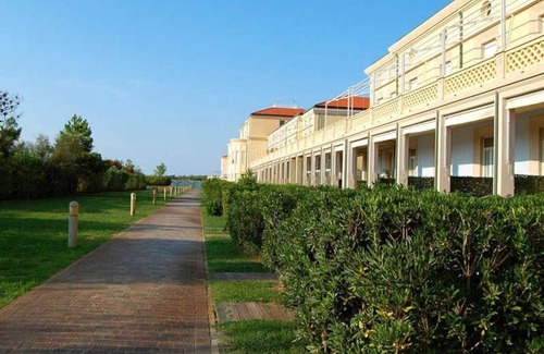 Calambrone Apartment | Regina-Elena: Breathtaking Sea View Apartment on the Beach