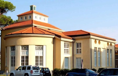Calambrone Apartment | Regina-Elena: Breathtaking Sea View Apartment on the Beach