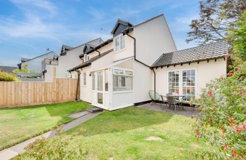 Instow House | Pet-Friendly Retreat at Dune View Instow for Families