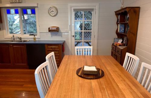 Port Fairy Villa | Beachfront Villa with Heated Swim Spa & Ocean Views