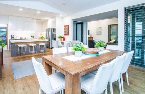Agnes Water House | Oceanfront Retreat at DUNES on SUNRISE AT 1770, Rated 8/10