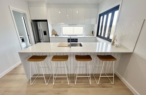 Port Hughes House | Dunes View - Designer Home with Golf Course Frontage