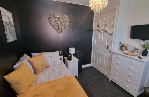 Weston-super-Mare Bed & Breakfast | Discover Dungarvon House B&B with Ocean View & Spa