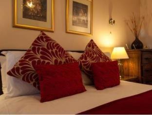 South Galson Bed & Breakfast | Discover Dunhallin House: 4-Star Gem with Breakfast