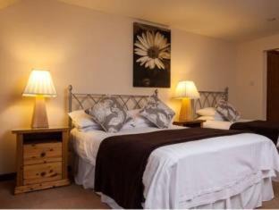 South Galson Bed & Breakfast | Discover Dunhallin House: 4-Star Gem with Breakfast