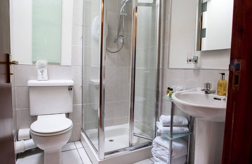 South Galson House | Delightful Dunhallin House: Guest Rated 9.8 with Breakfast