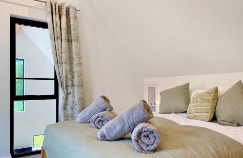 Farley House | Family-Friendly Retreat at Dunley Barn for Memorable Stays