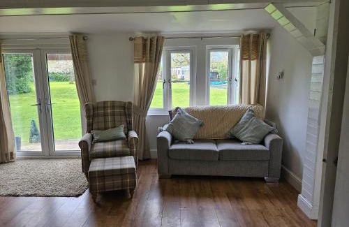 Dunmow House | Exceptional 1-Bed Cabin in Dunmow - Guest Rated 9.5/10